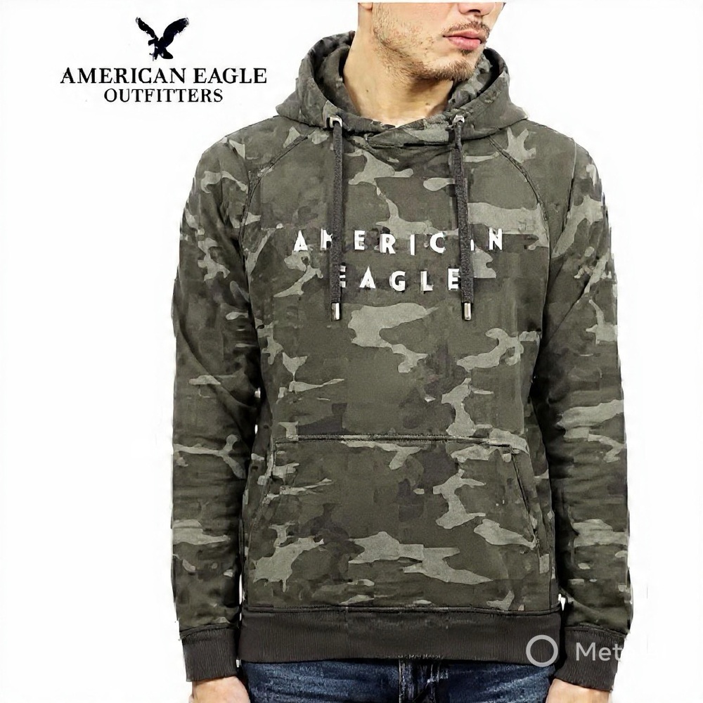 American Eagle Outfitters Men's Camouflage Hoodie